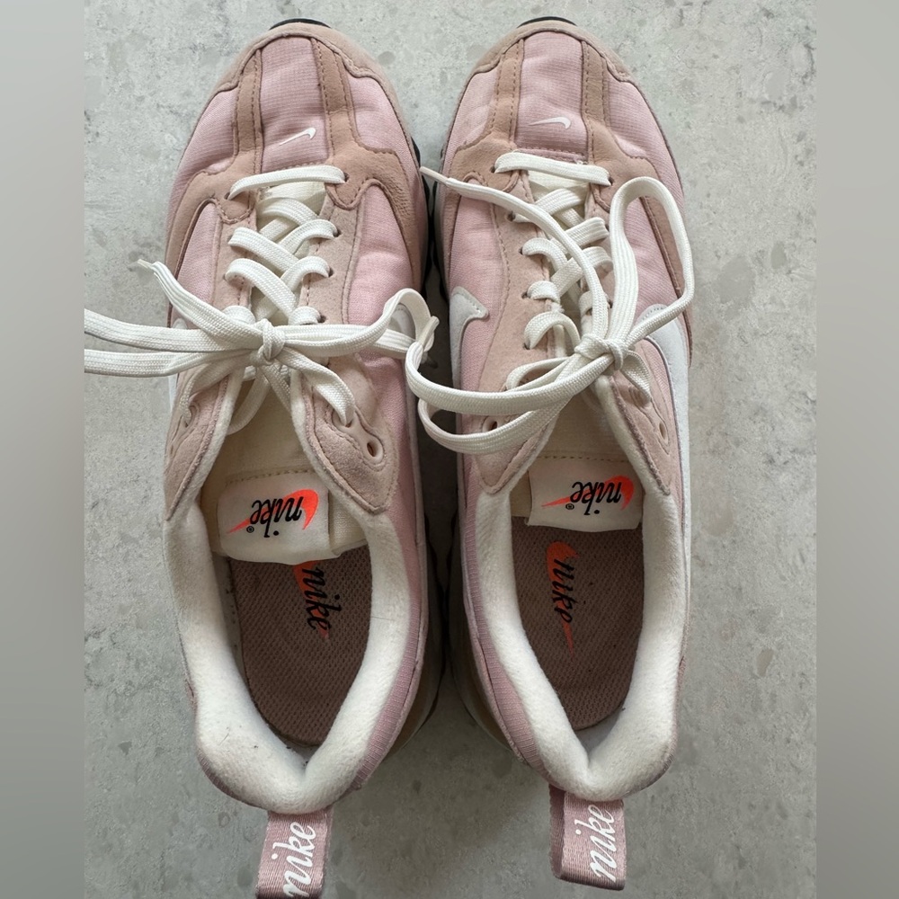 Women’s Nike Air Max Dawn size 8 - Picture 8 of 10